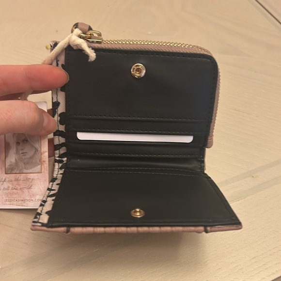 🆕Jessica Simpson Quilted Wallet With Zippered Pocket - Picture 4 of 9